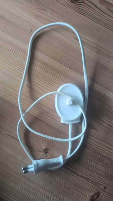 Photo of free Oral b toothbrush charger (GL5) #1