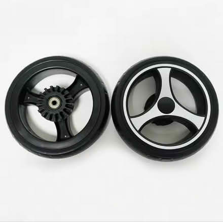Photo of Pram wheels (King's Cross) #1