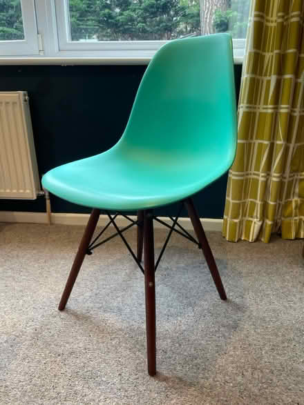Photo of free Plastic chair (Twyford RG10) #1