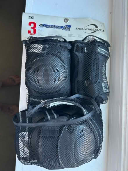 Photo of free Adult Small Rollerblade Protectors (Bridgeport -Brooklawn section) #1