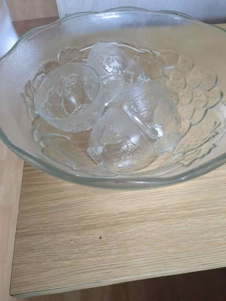 Photo of free Punch bowl & 5 glasses (Syston LE7) #1