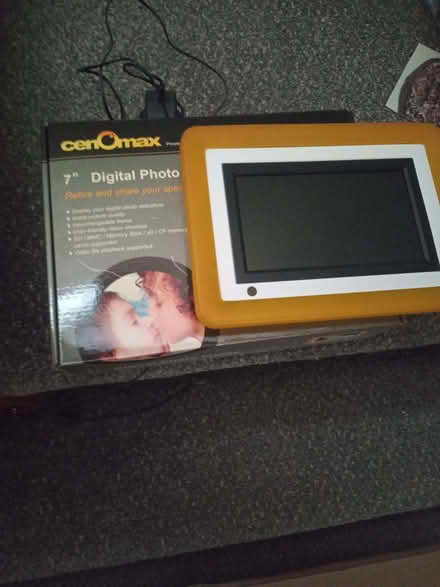 Photo of free Digital Photo Frame (Hockley Heath CP B94) #1