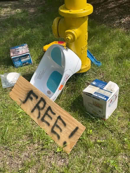 Photo of free stuff (Arnold) #1