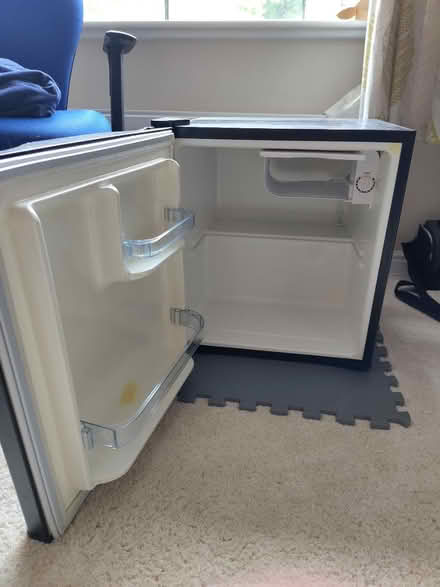 Photo of free Mini fridge/freezer - has an issue (Hooley CR5) #3