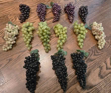 Photo of free QTY 14 Faux Grape Bunches (Brookhaven) #2