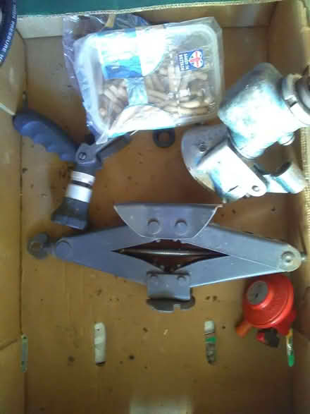 Photo of free Car jack, odd bits (Higham North area NN10) #2