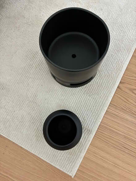 Photo of free 2 plant pots ( Must Take Both) (Windsor Terrace) #2