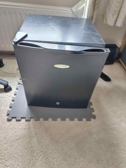 Photo of free Mini fridge/freezer - has an issue (Hooley CR5) #1