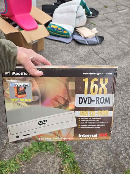 Photo of free Old DVD Rom drive (Ightfield SY13) #1