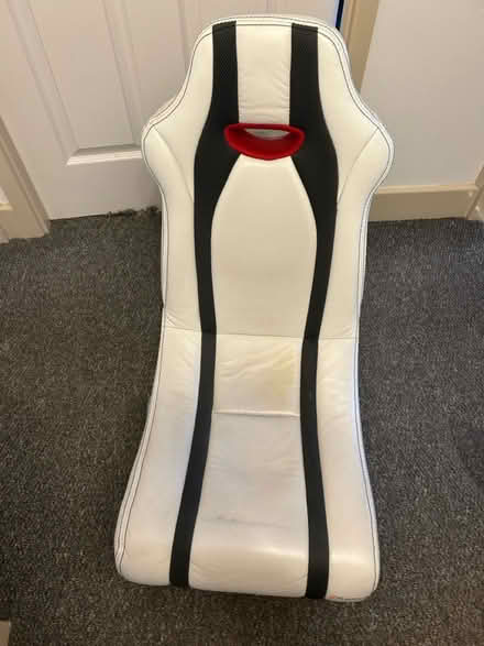 Photo of free Gaming chair (ST6) #1