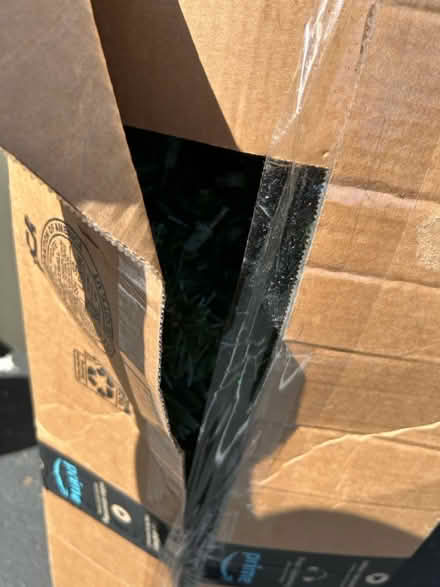 Photo of free Christmas decorations, sm Xmas tree (Valencia Avenue, Sunnyvale) #4