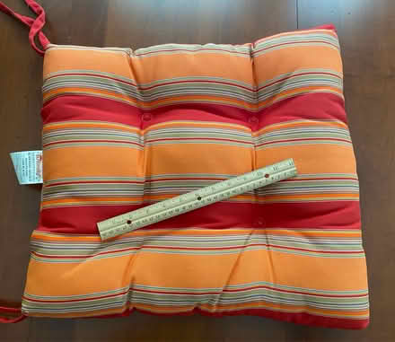 Photo of free Seat cushion (Nr Fresh Pond & Mt Auburn Cem.) #1