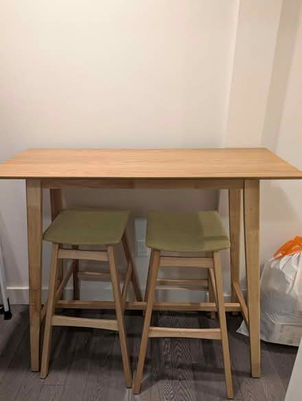 Photo of free Breakfast Nook Table and Stools (Spring Hill/Porter Square) #1