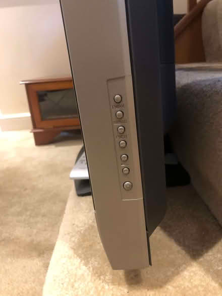 Photo of free Hitachi 32" Colour TV & Remote Control (Wood Farm OX3) #3