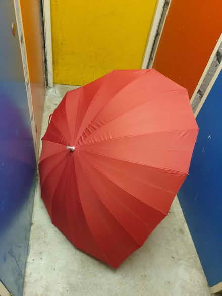Photo of free Heart shaped umbrella (IG8) #1