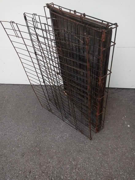 Photo of free Wire pet crate - folding (Manor Park - Rockcliffe Park) #1