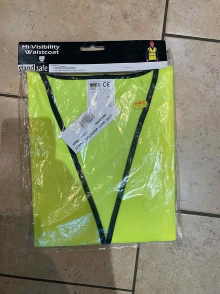 Photo of free XL hi via waistcoat (highcliffe BH23) #1