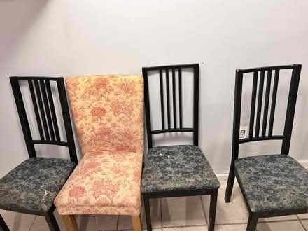 Photo of free chairs (15th and Decatur St. NW) #1
