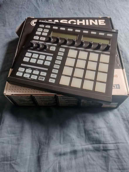 Photo of free Native Instruments Maschine *Faulty (Leyton E10) #1