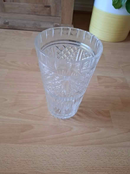 Photo of free Crystal glass vase (Holbrooks CV6) #1
