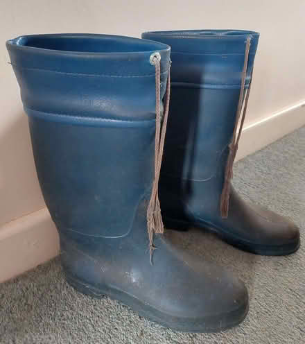 Photo of free Size 4 adult wellies - 2 pairs - 1 blue & 1 green (Top Amersham HP6) #2