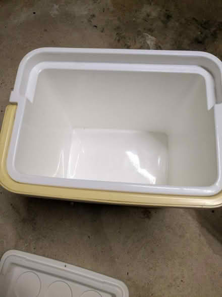 Photo of free Cooler box (Tetbury GL8) #3