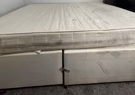 Photo of free Double bed base and mattress (Carntyne G32) #2