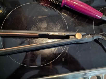 Photo of free Remington steam curl & Paris Hilton tongs (Grangeway area NN10) #3