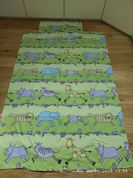 Photo of free Duvet cover & pillow case (Chesham HP5) #1