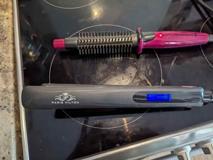 Photo of free Remington steam curl & Paris Hilton tongs (Grangeway area NN10) #1