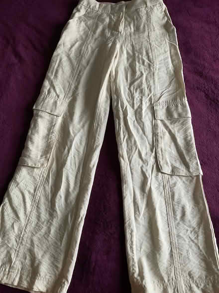 Photo of free H & M lightweight cargo trousers (Waverton CH3) #1