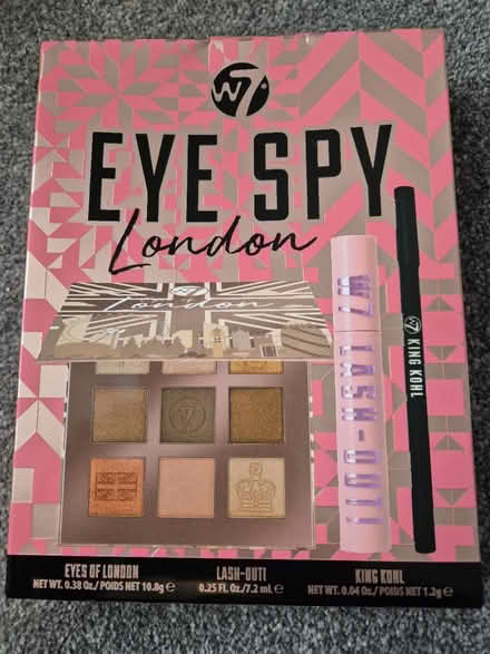 Photo of free Make up set unused (Southbourne) #1