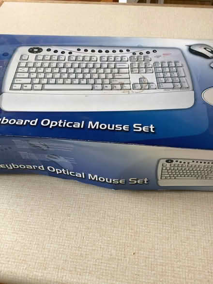 Photo of free Wireless keyboard and optical mouse set (Balerno EH14) #1