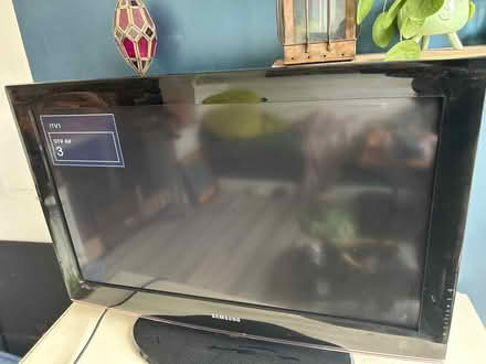 Photo of free Samsung TV 32 inches (Firth Park S5) #3