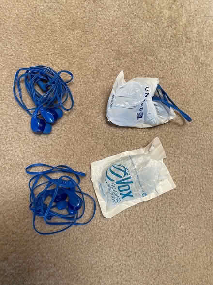 Photo of free United Airline earbuds (Near De Anza College) #1