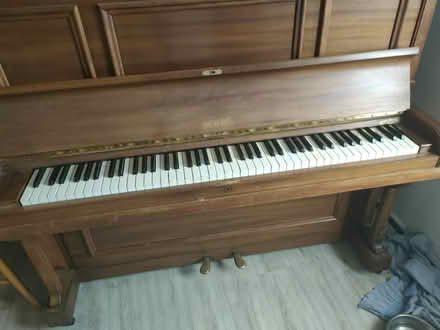 Photo of free Piano (GU1) #2