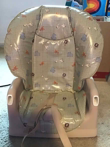 Photo of free Child table chair (Uncc area) #2