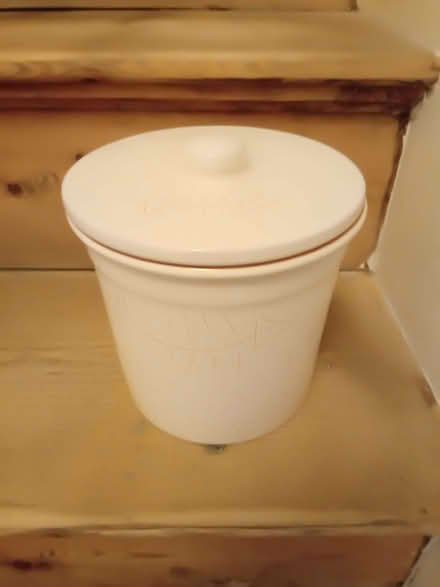 Photo of free Cream, Ceramic, Cat Treat Jar. (Kendal LA9) #1