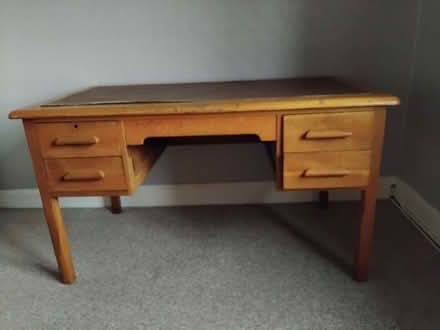 Photo of free Desk (Starbeck HG1) #1