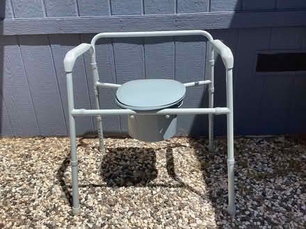 Photo of free Commode (Ponderosa Pines MHP) #1