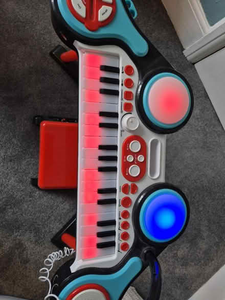 Photo of free Toy keyboard/music station (Southbourne) #3