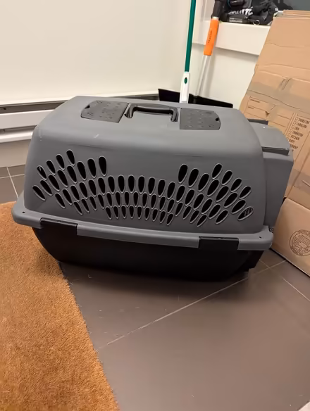 Photo of free Dog Crate (Small) (Spring Hill/Porter Square) #1