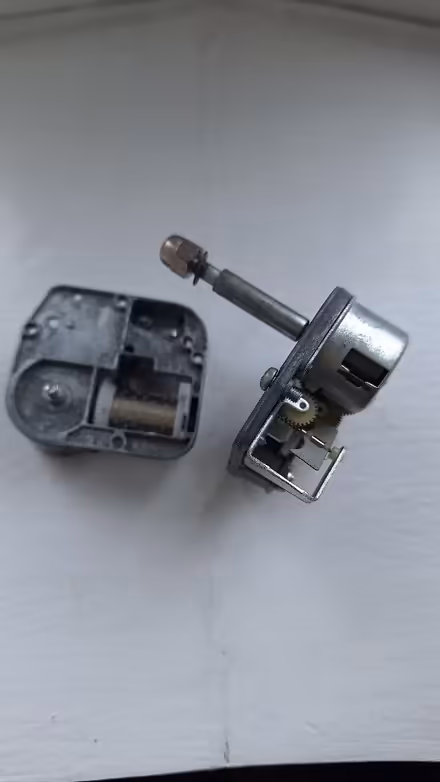 Photo of free Music box mechanisms (Temple Mills E15) #1