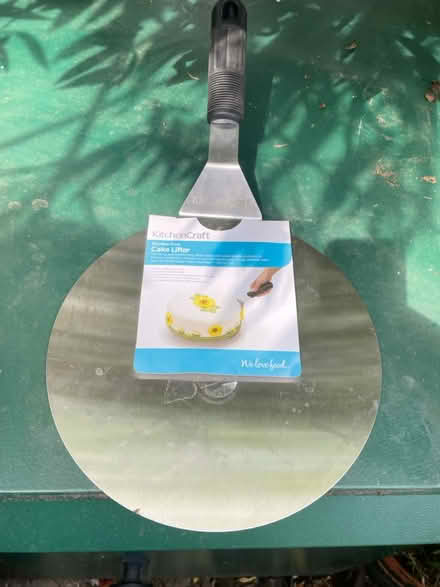 Photo of free Cake lifter (Lee green) #1
