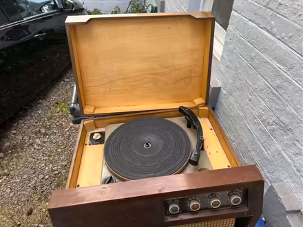 Photo of free Dynatron - old record player (Nine Mile Burn EH26) #2