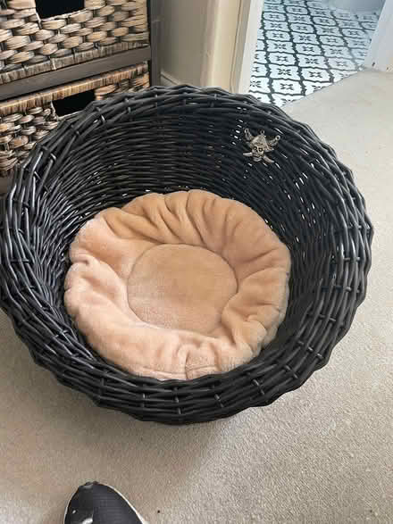Photo of free Cat bed (Longwood, Huddersfield HD3) #1