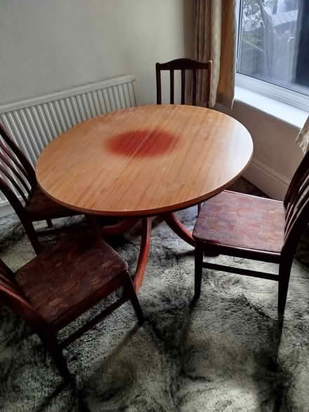Photo of free Extending table and four chairs (Sheffield 8; S8) #1
