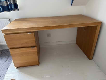Photo of free Desk (Wheathampstead AL4) #1