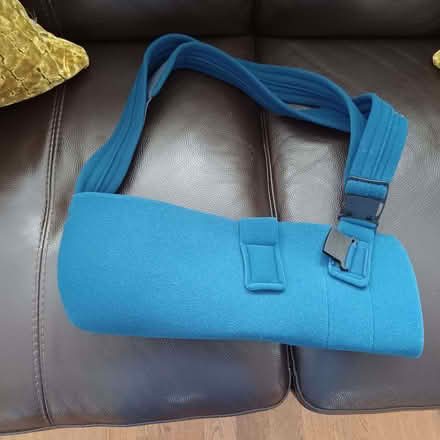 Photo of free Arm sling (Datchet SL3) #1