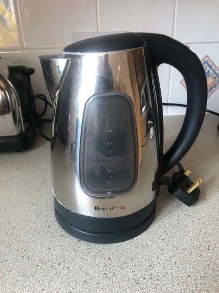 Photo of free Breville Electric Kettle (Wood Farm OX3) #1